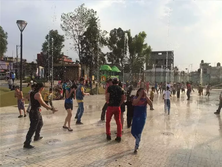 36 Dots Chasing Matrix Interactive Running Fountain Underground Dry Fountain, Mexico