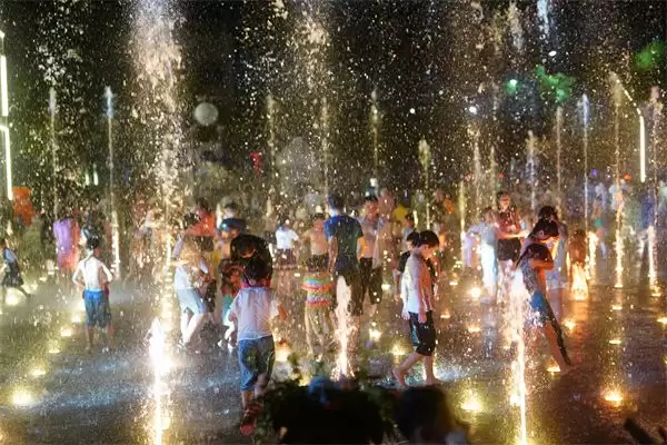 Chenhua Square Dry Deck Musical Fountain Completed Successfully2