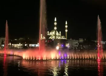 صانع النافورة 25 Dubai Global Village Fountain