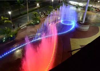 صانع النافورة 43 Dry Ground Fountain