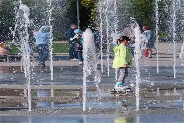 What‘s The Different About Interactive Fountains Designed By Himalaya Fountains Company