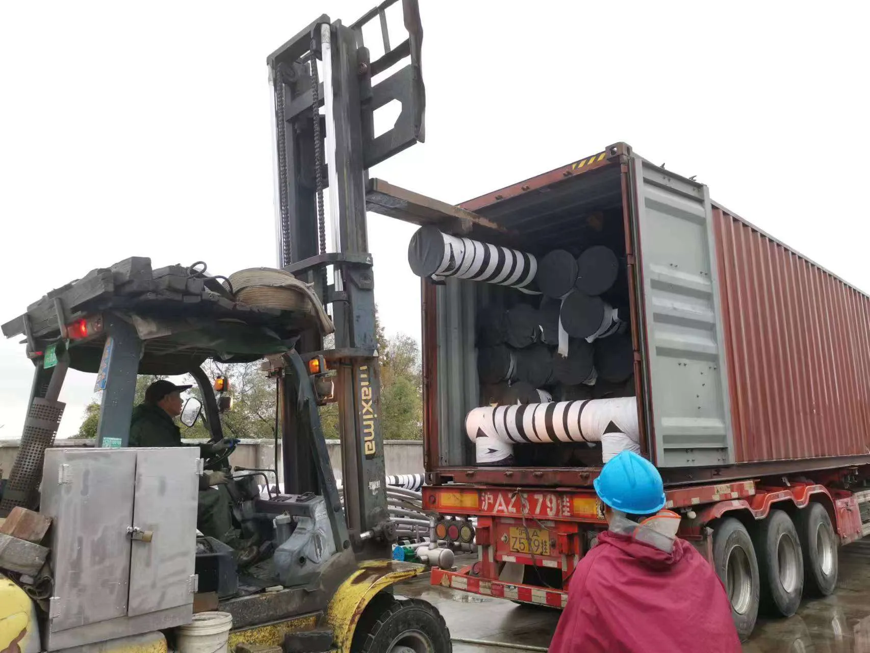 قامت نافورة تشانغشا هيمالايا بشحن 5 مجموعات من معدات النافورة الموسيقية إلى الهند. 2 shipment of musical fountain equipment