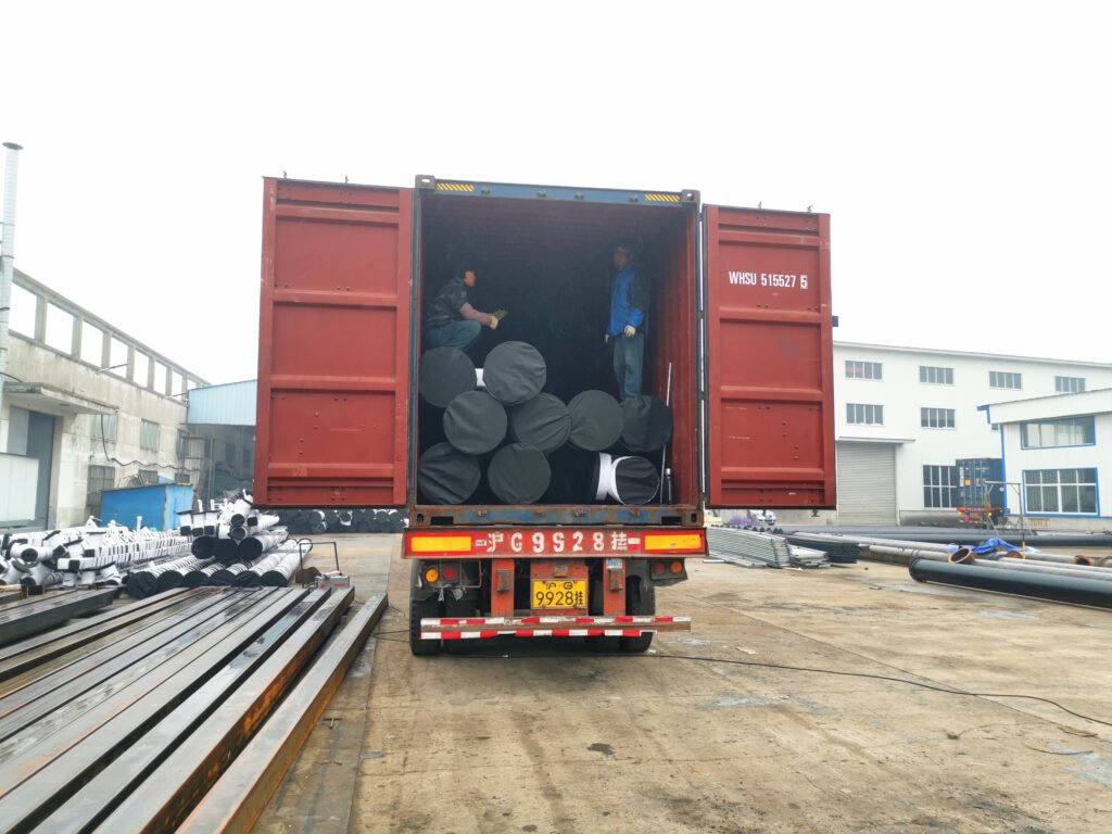 شحنة إلى مومباي لنافورة الموسيقى العائمة التي صنعتها شركة هيمالايا. 1 shipment to Mumbai for floating music fountain