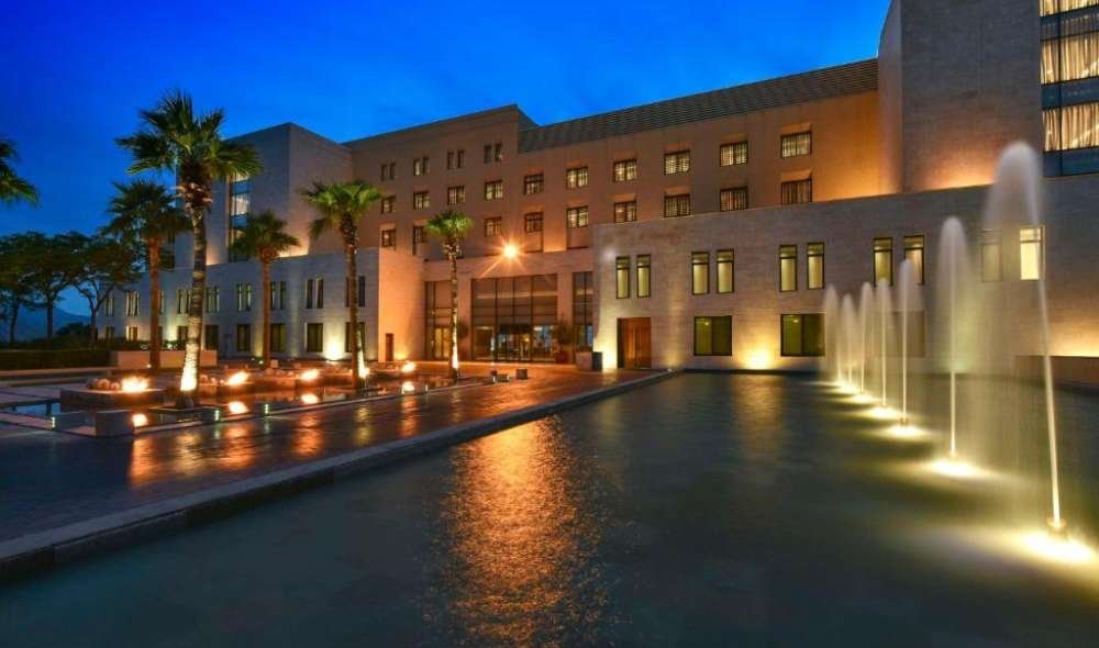 النافورات الموسيقية في الأردن: وليمة سمعية بصرية عبر العصور القديمة والحديثة 4 Kempinski Hotel Ishtar Dead Sea