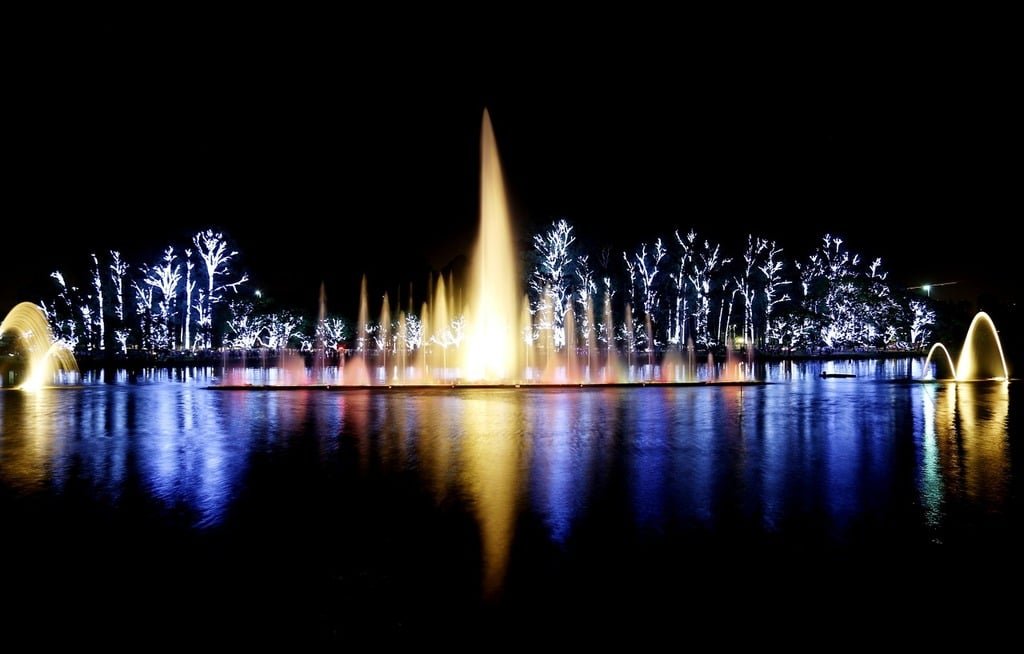 نافورة رقص موسيقية في البرازيل: حيث يلتقي الفن والتكنولوجيا والطبيعة 1 ibirapuera park lights night architecture buildings 3af4a4 1024